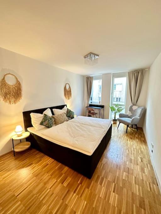 3-Room Vienna Centrale Suite Kültér fotó