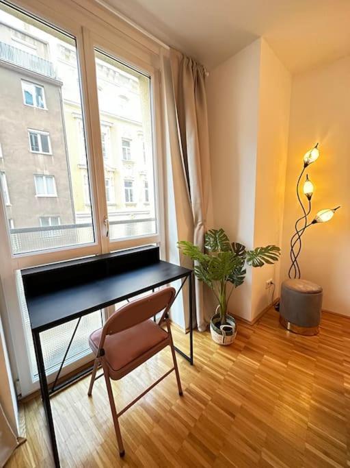 3-Room Vienna Centrale Suite Kültér fotó